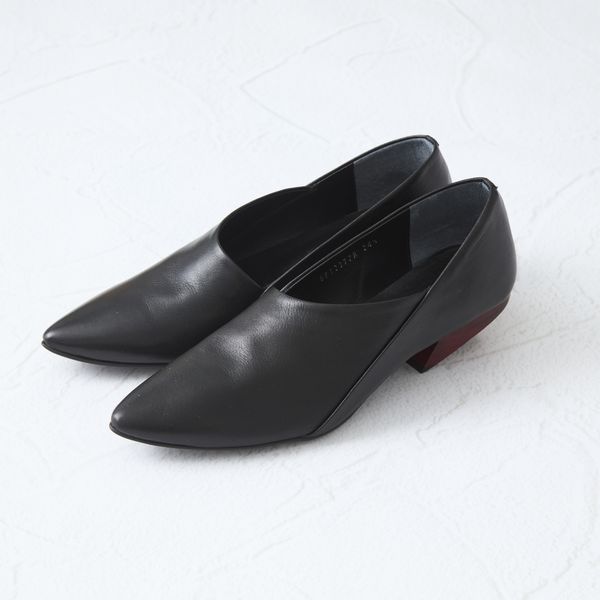 未使用 RABOKIGOSHI ラボキゴシ ブラック size25 黒 RABOKIGOSHI works/スリッポンパンプス -格好良さと履きやすさを備えた